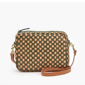 Clare V midi woven sac